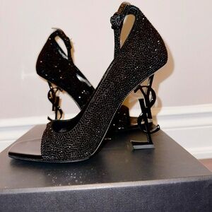 SAINT LAURENT Opyum crystal-embellished leather pumps. BRAND NEW